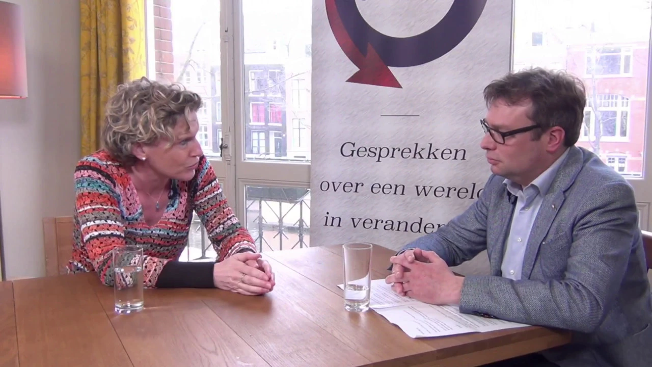 Vrouwelijke leiders vechten tegen onzinnige stereotypen - quota zijn nodig #vdotv