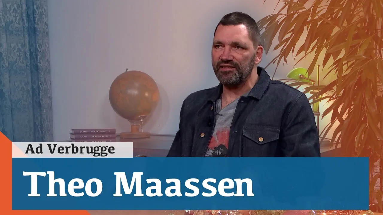 "Humor is, net als seks, een kwestie van overgave" | Gesprek met Theo Maassen