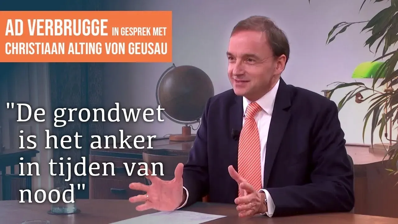 Avondklok en lockdowns: is vrijheid een recht? | Een gesprek met Christiaan Alting von Geusau