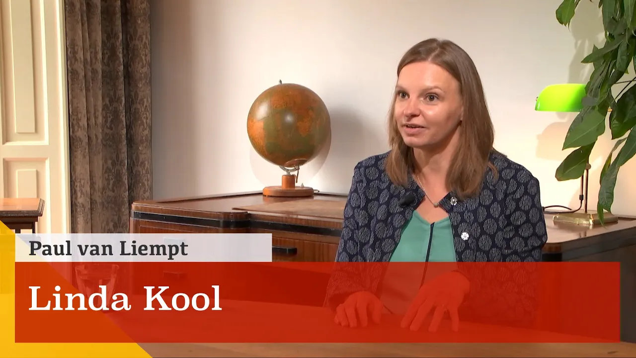 Moeten we onze privacy nog veel meer opzij gaan zetten? Een gesprek met  Linda Kool