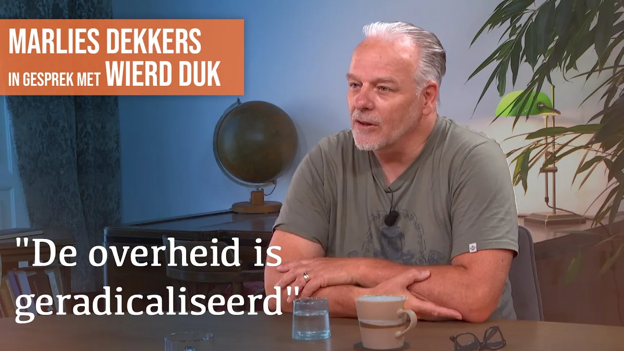 Leven wij in een controlesamenleving? | Gesprek met Wierd Duk