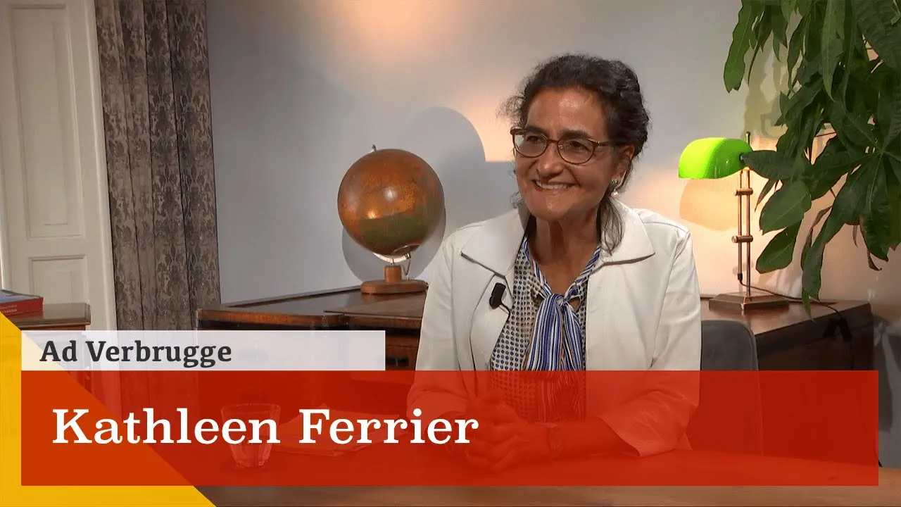 Hongkong, China en het Westen -  één wereld, twee systemen. In gesprek met Kathleen Ferrier