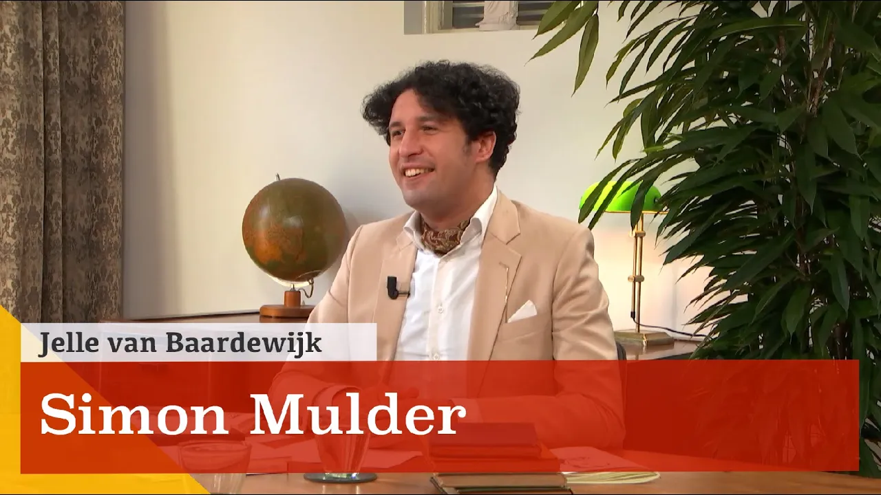 'Wereld van toen lijkt op die van nu':  Simon Mulder over poëzie rond 1900.